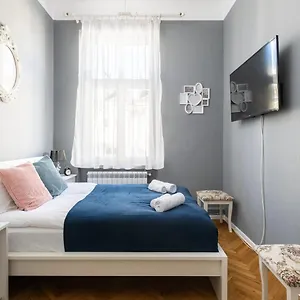 Apartament Rent Like - Aleje Ujazdowskie 18, Warszawa